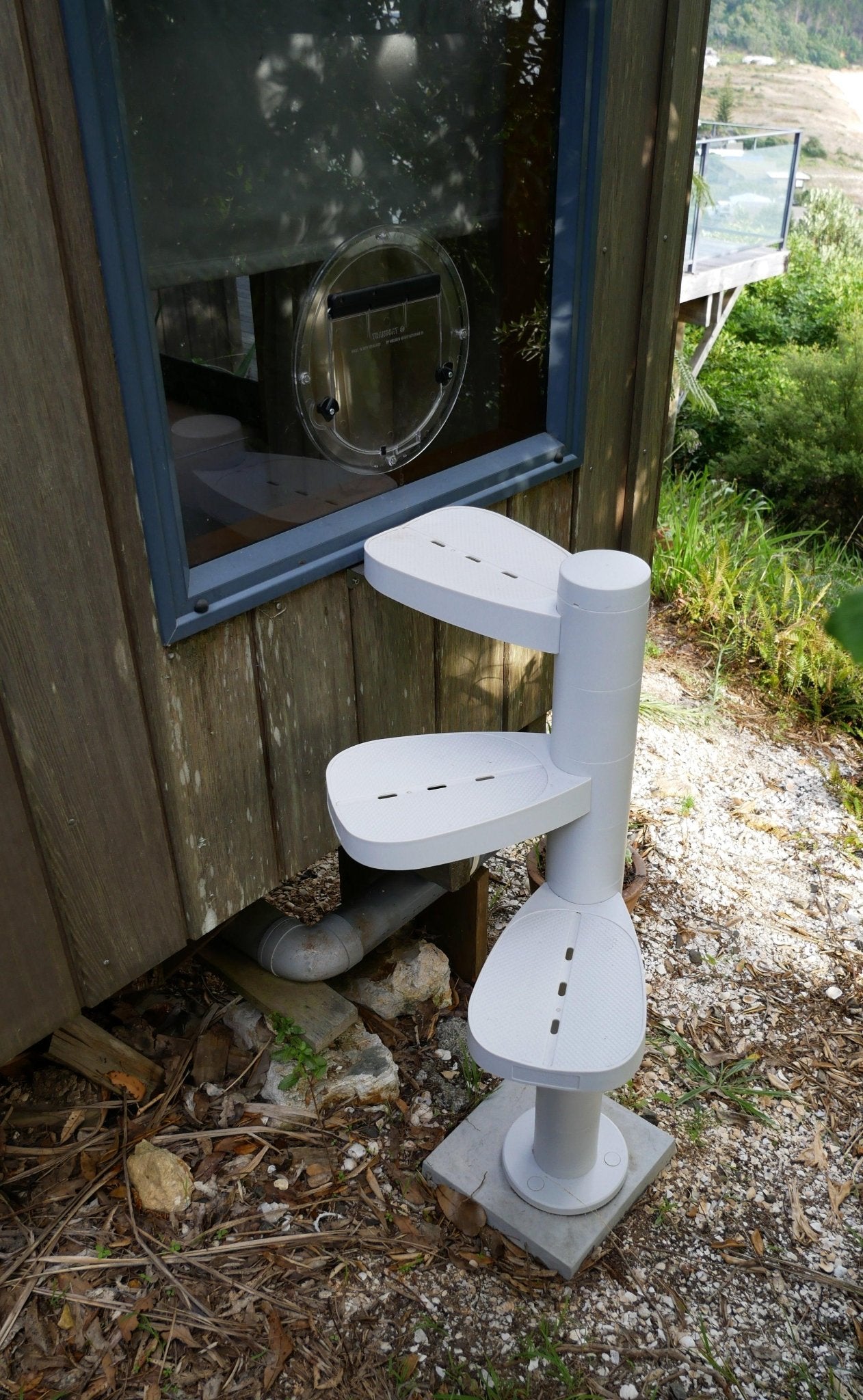 Monkee Tree - The Scalable Cat Climbing Ladder 18 Trunk Starter Pack Cat Toys and Scratchers Monkee Tree