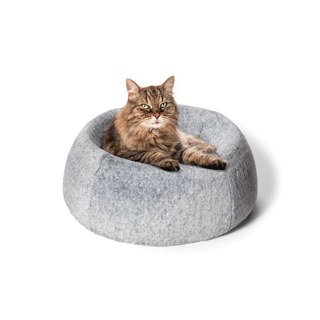Cat beds - Woofy and Whiskers